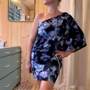 One-shoulder‎ printed mini dress from Jessica Simpson